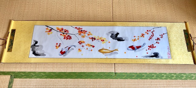 掛け軸　日本画　水墨画　鯉と紅葉　横掛け